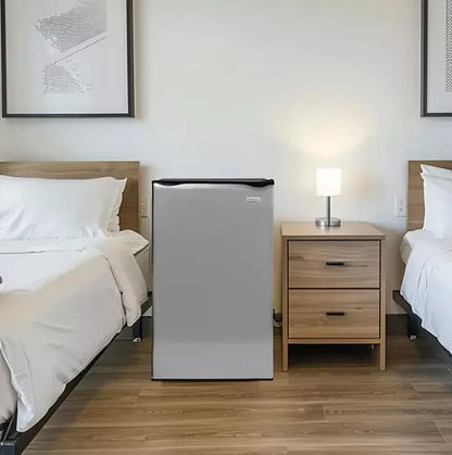 Reacondicionado Refrigerador Mini Frigobar Frigidaire 3.2 Pies Compacto Gris